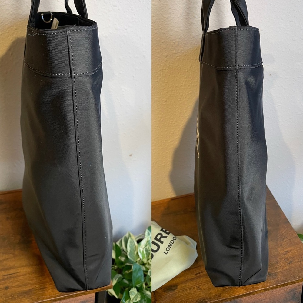 BURBERRY Artie Canvas Tote Bag. - Picture 9 of 13